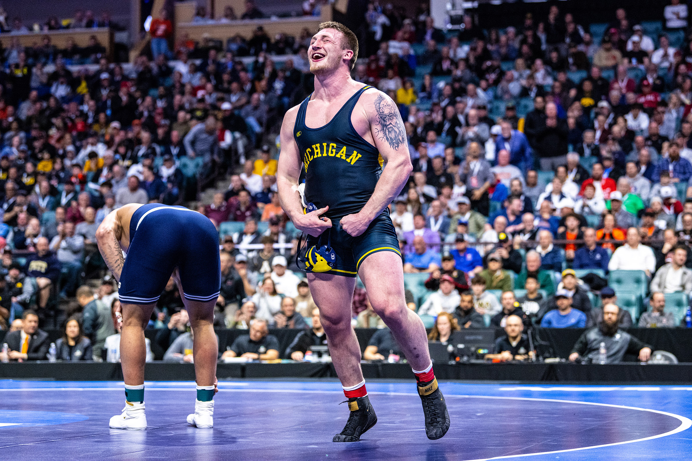 Hodge Trophy Winner Parris to Continue International Career with Cliff